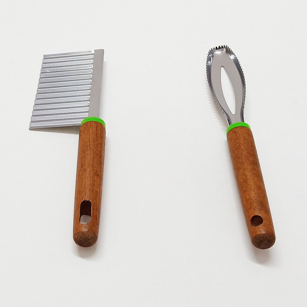 Crinkle Potato Cutter And Fish Scaler Scraper