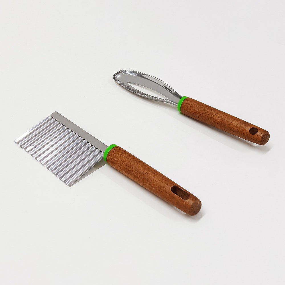 Crinkle Potato Cutter And Fish Scaler Scraper