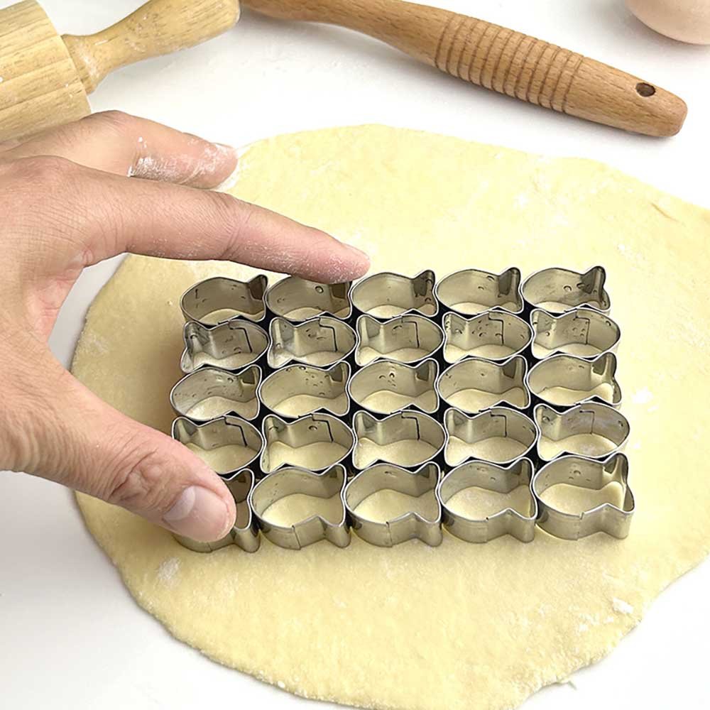 25-Cavity Mini Fish Cookie Cutter