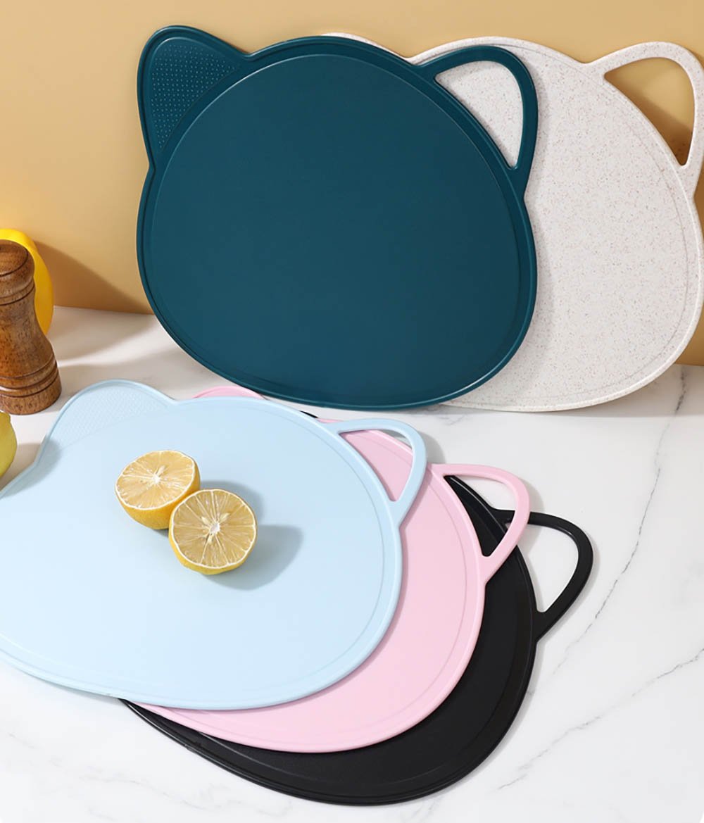 Cat-Shaped Cutting Board
